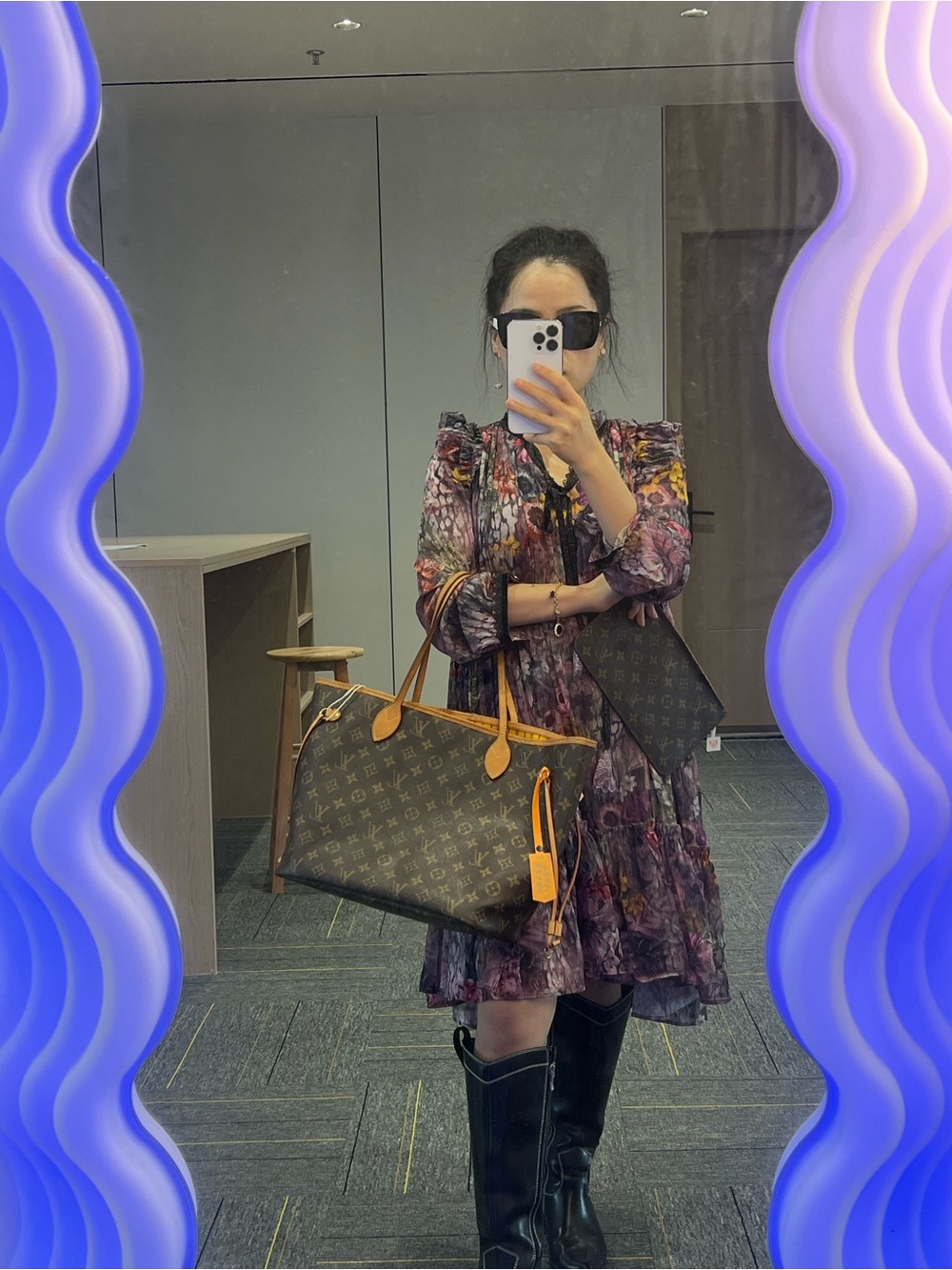 Louis Vuitton Neverfull MM with Pouch in brown monogram canvas with gold metal